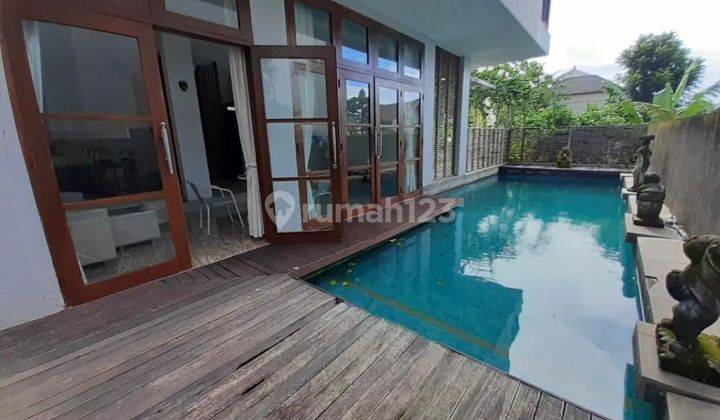 House for sale in Elite Area of Kuta District Sel. Ij 0172 2