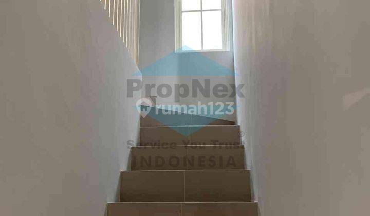 Rumah  Paddington Wisata Bukit Mas Tipe Deluxe Surabaya Barat 2