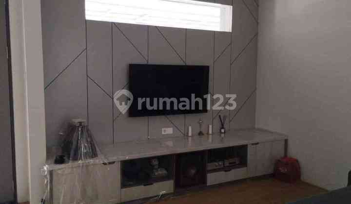 Rumah Modern Springville Residence Rungkut 2