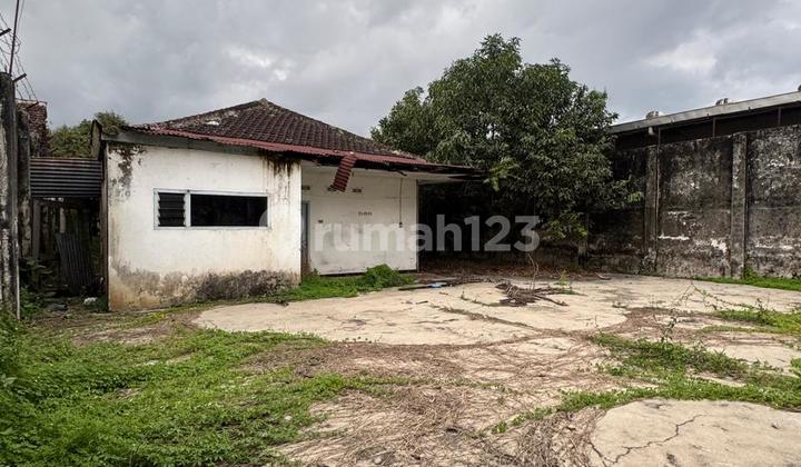 Rumah Lama Komersial Area Raya Lawang (Nat)