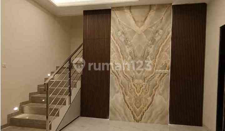 Rumah Model Scandinavian Mewah Sutorejo Prima Selatan 2