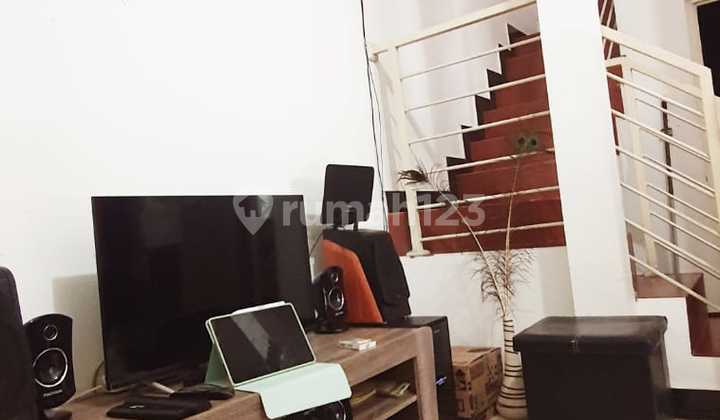 Minimalist House De Alamuda Residence Wiyung 2