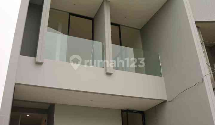Gress Rumah Minimalis Graha Green Garden