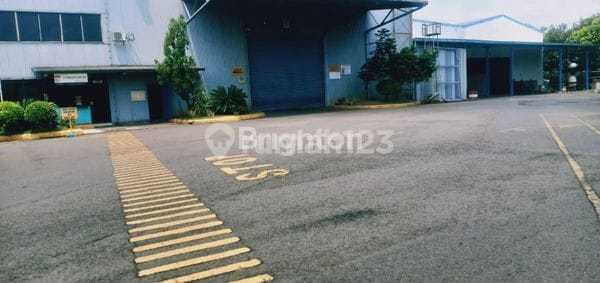 Gudang Luas 5500M² di Trosobo dengan Hoist Crane 6 Ton