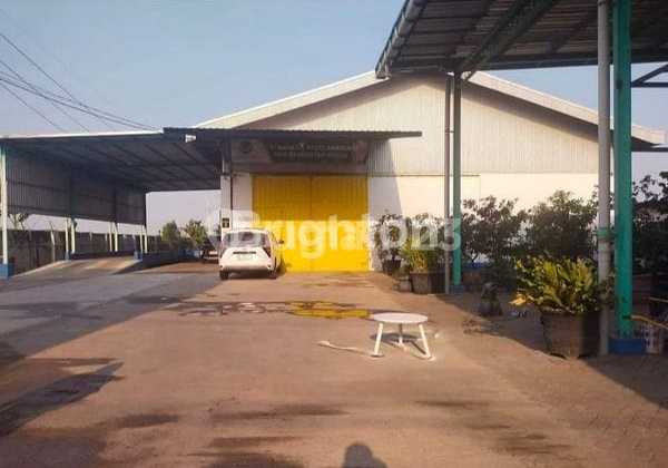 New Building Warehouse, Consists of 3 Warehouses - Madiun