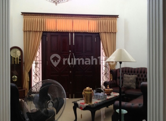 Rumah 2 Lantai Bonus Bengkel Bagus Semi Furnished SHM di Kodau Jati Asih, Bekasi 2
