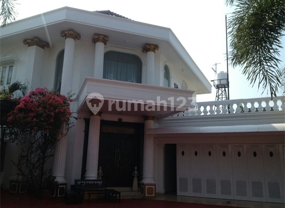 Rumah 2 Lantai Bonus Bengkel Bagus Semi Furnished SHM di Kodau Jati Asih, Bekasi