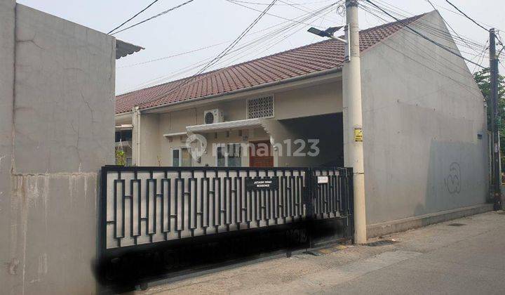 Rumah Bagus SHM di Komplek Pemda, Bekasi 2