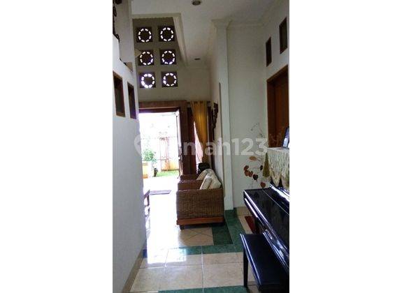 Rumah Semi Furnished SHM di Cilandak Tengah, Jakarta Selatan 1