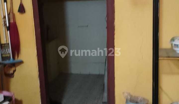 Bisa KPR, Rumah, 2 Lantai, SHM, Dekat Akses Transjakarta, Siap Huni 2