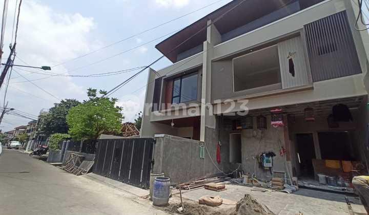 Rumah Bagus Unfurnished SHM Rawamangun, Jakarta Timur