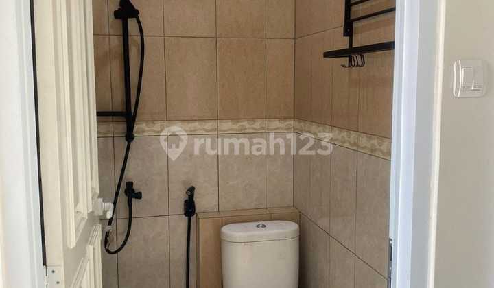 Siap Huni, Rumah, 2 Lantai, SHM, Dekat Tempat Ibadah, bisa KPR 2