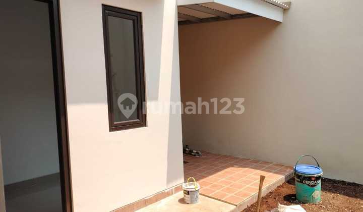 Nice House Unfurnished SHM Jatiwarna, Bekasi 2
