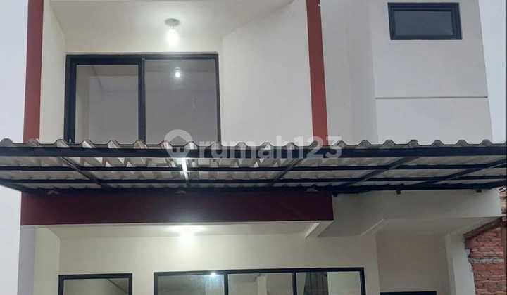 Siap Huni, Rumah, 2 Lantai, SHM, Dekat Akses Transjakarta, bisa KPR Siap Huni, Rumah, 2 Lantai, SHM, Dekat Akses Transjakarta, bisa KPR