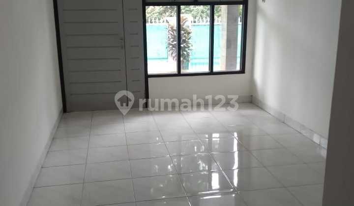 Rumah Bagus Unfurnished SHM Cibubur, Jakarta Timur 2