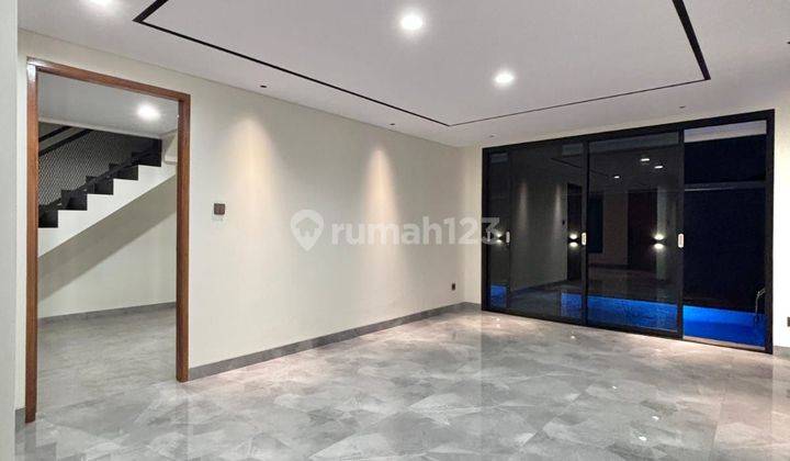 Rumah Modern Minimalis 3 Lantai Bagus Dalam Komplek Private Pool 2