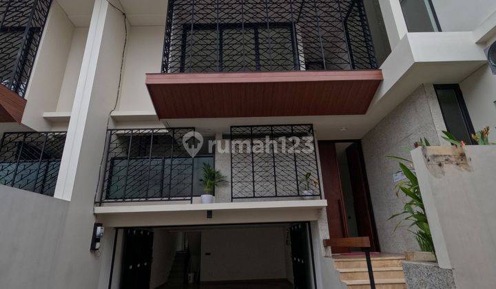 Turun Harga Rumah Modern Minimalis di Kemang  Jakarta Selatan  1