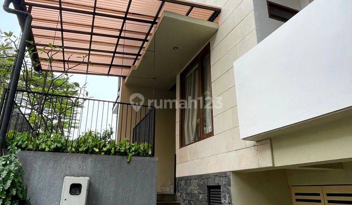 Rumah Modern Minimalis 3 Lantai Bagus di Kemang Dalam Townhouse  2