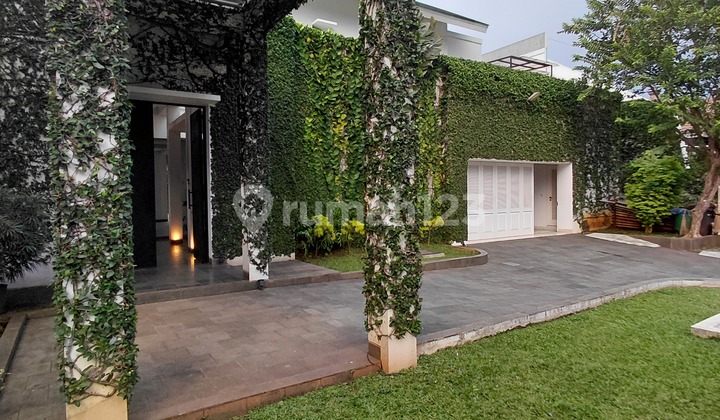 Good House in Cipete Ready to Occupy Near MRT Station and Toll Access