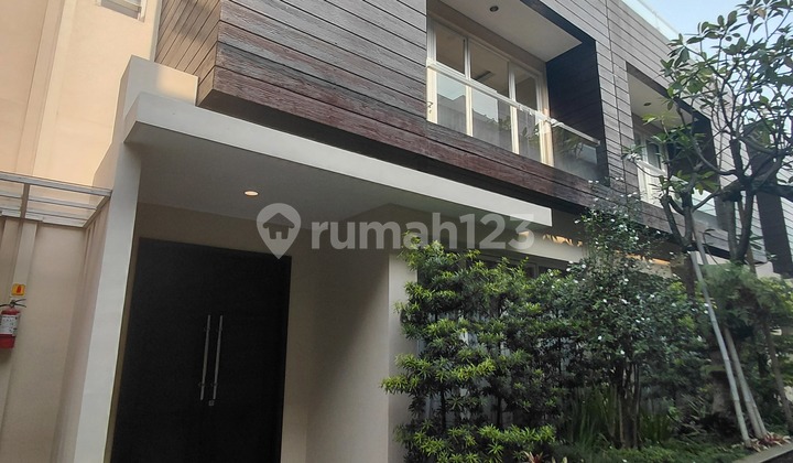 Nice House in a Compound in Kemang Close to Kemang Raya Nice House in a Compound in Kemang Close to Kemang Raya