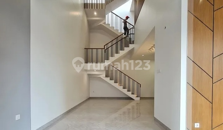 Luxury House Near LRT Station and Toll Road in Mampang 2