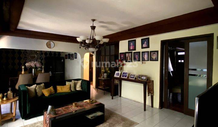 Dijual Rumah Bagus Hunian Asri Raya Mulyosari Surabaya 2