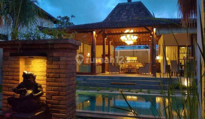 Villa joglo kayu tulang canggu  1