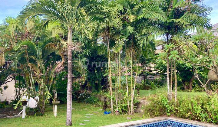 Villa kerobokan dekat seminyak kuta 2