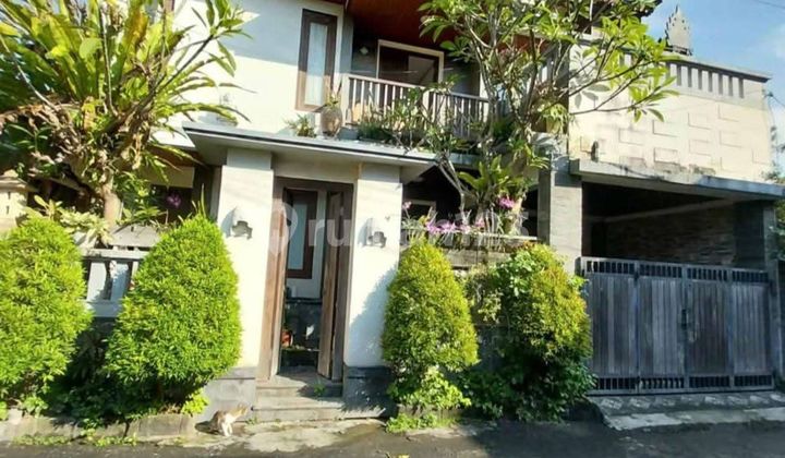 Rumah Semi Villa Dekat Canggu