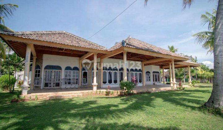 Dijual tanah beach front bonus bangunan villa di Tukad Mungga, Buleleng, Singaraja. Sangat cocok untuk investasi 2