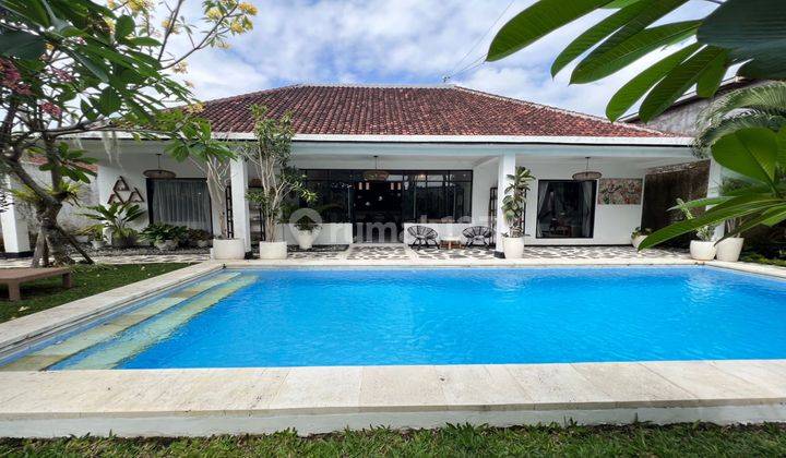 For rent   Villa Tropis 2 Kamar Tidur - Area Kerobokan 1