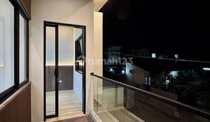 Selling Ready Unit Contemporary Semi Villa House in Padangsambian 2