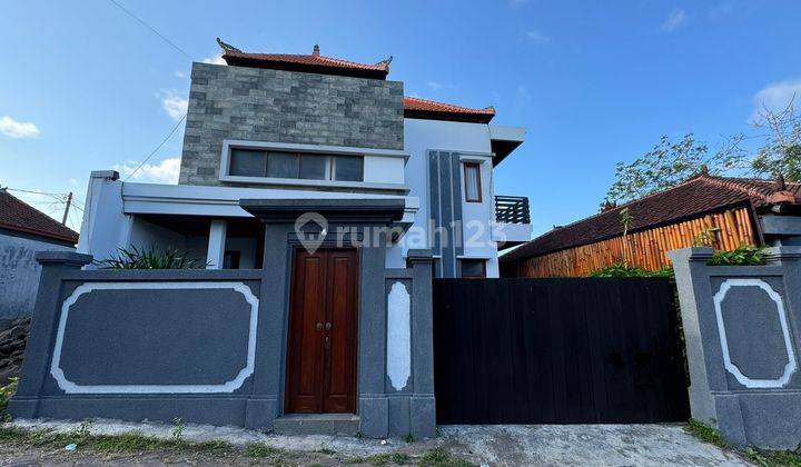 Luxurious Villa For Rent Furnish Near Beach & Strategic Location 1