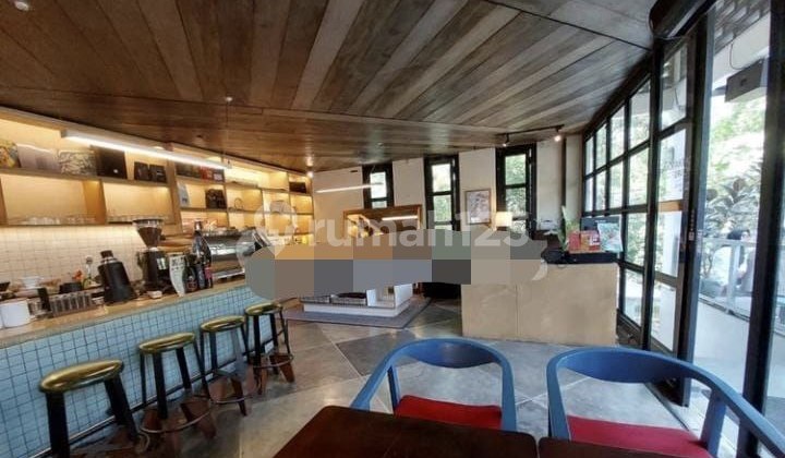 Ready-to-Occupy Ex-Cafe Business Space in Pasir Kaliki Wing