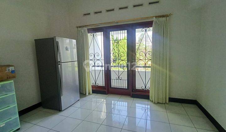 Rumah mewah 2 lantai  full furnished di Mekar wangi 2