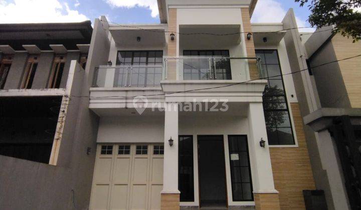 Rumah 2 lantai baru cakep dan siap huni di Batununggal  1