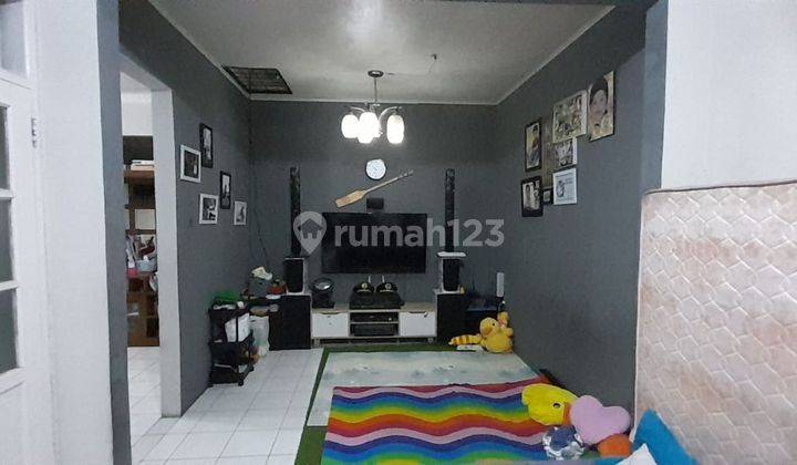 Rumah 2 lantai  siap huni di Sayap antapani 2