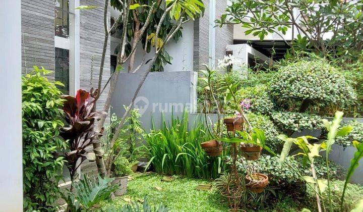 Rumah 2 Lantai furnished di Grand sharon cipamokolan  1