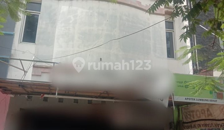3-Story Ready-to-Occupy Shop House on Jl. Perlindungan Hewan - Kurdi