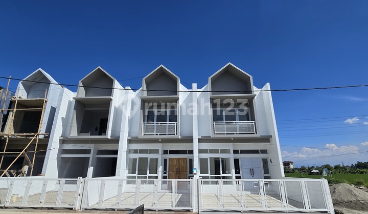 Rumah Scandinavian Baru Siap Huni di Cisaranten