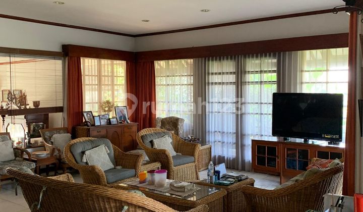 Rumah Villa Gaya Jerman Siap Huni di Sayap Dago 2