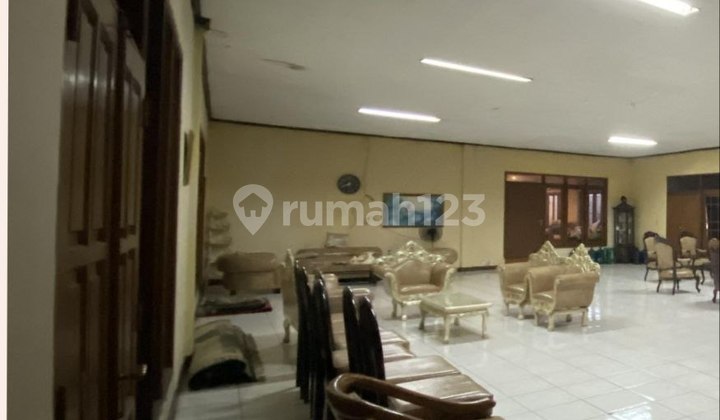 Ready-to-Occupy Business Space in a Prime Location on Soekarno Hatta Wing Ready-to-Occupy Business Space in a Prime Location on Soekarno Hatta Wing