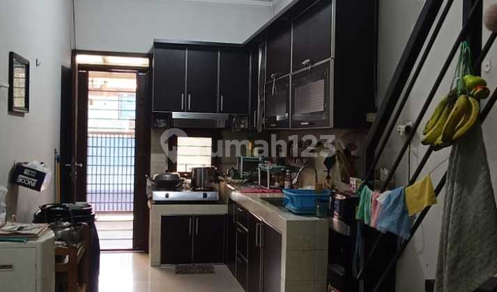 Rumah 2 Lantai Siap Huni Di Holis Regency  2