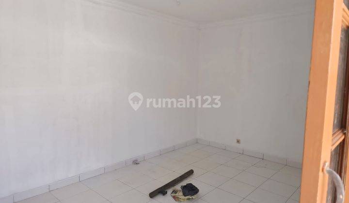 Rumah Baru Dicat  Siap Huni Di Thi  2