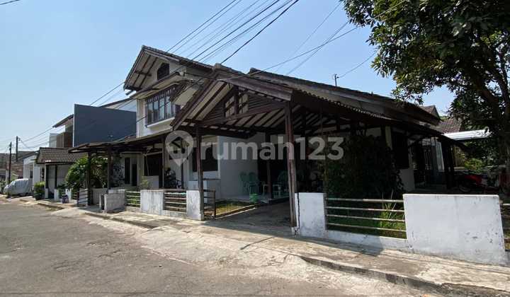 Rumah Lama Hook Tanah Besar di Kopo Permai 2
