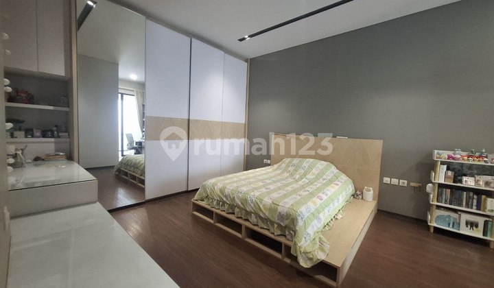 Rumah Mewah Dengan Kolam Renang Siap Huni Di Setraduta 2