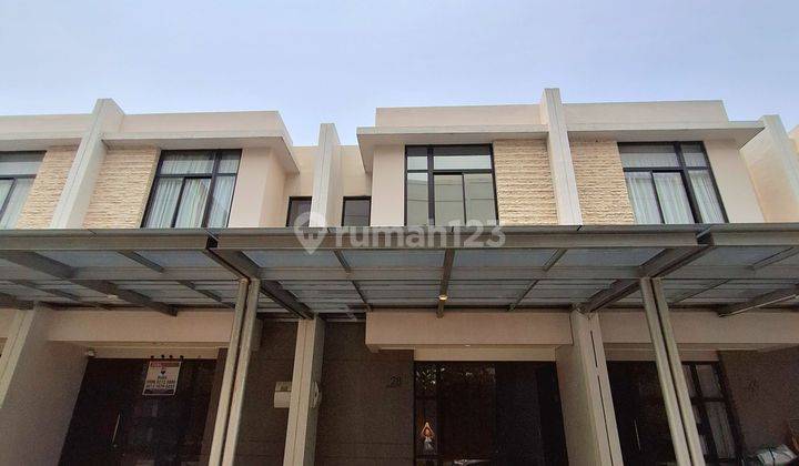 Rumah 2 Lantai Semi Furnished Bagus Di Cluster Summerwood, Sedayu City 1