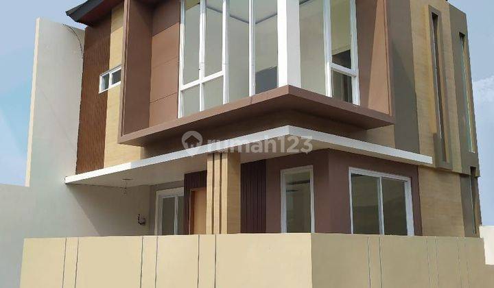 Rumah 2 lt di kawasan BSD tangerang 2