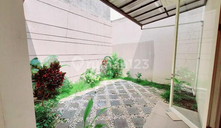 Rumah Pakuwon Indah Surabaya Murah Rik.nw309