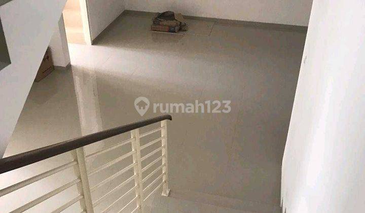 HOT Sale! Dijual Rumah di Semolowaru Elok daerah Sukolilo, Surabaya Murah Ron.A233 2